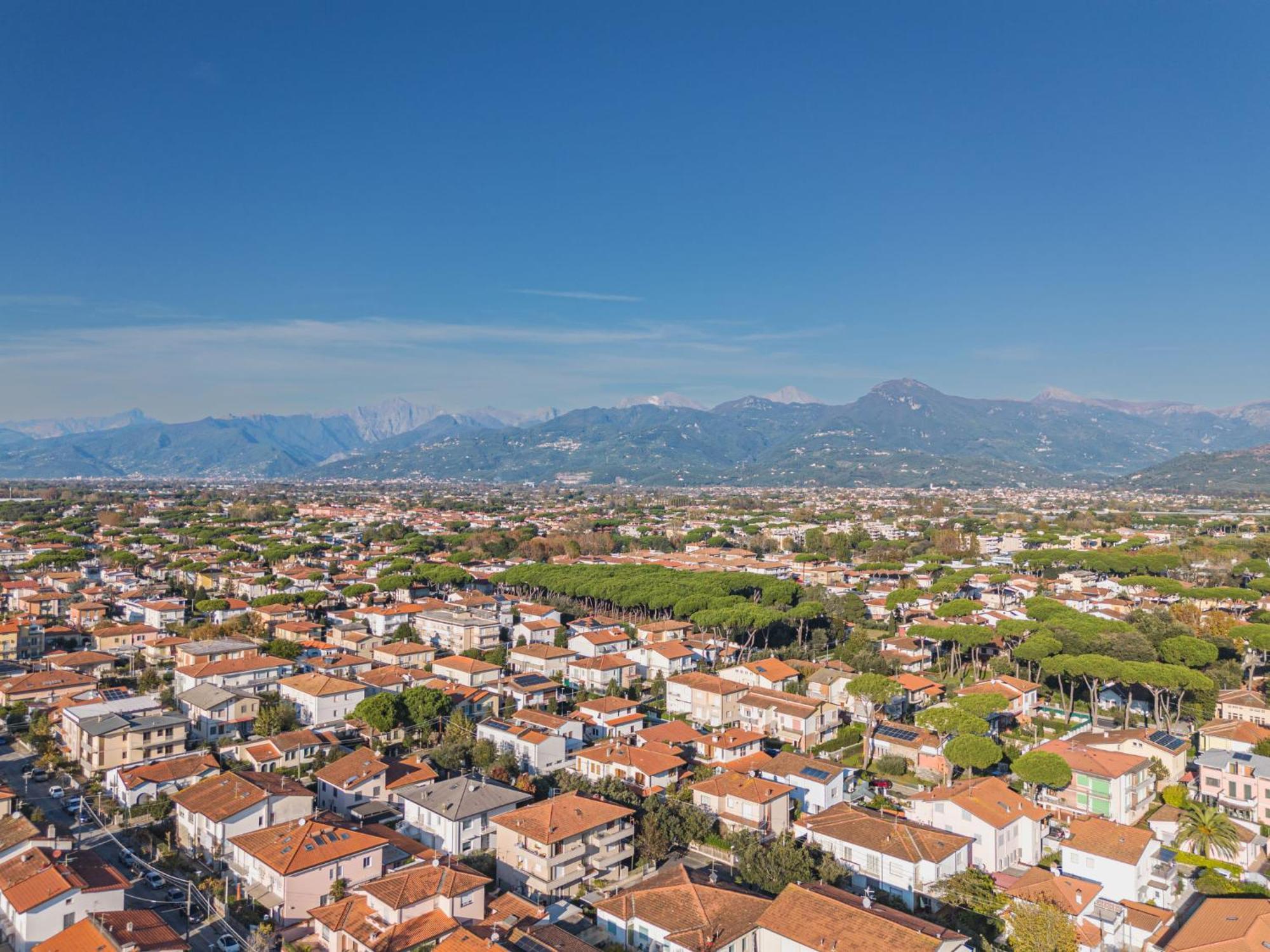 Apartment Dei Fiori By Interhome Camaiore Bagian luar foto